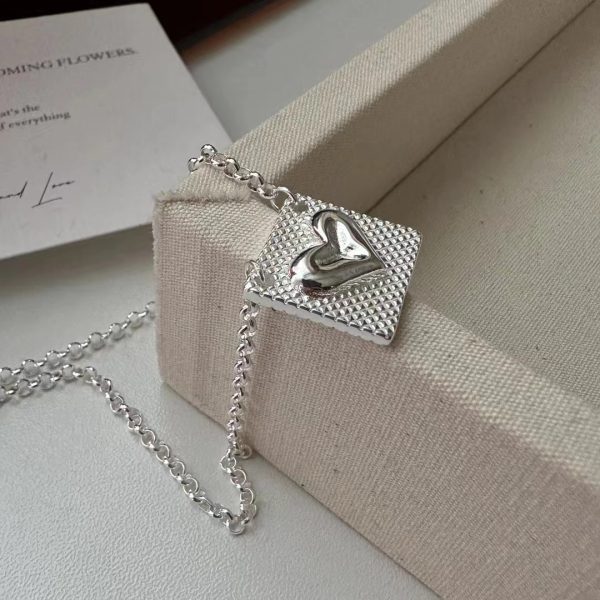 Wholesale 925 Sterling Silver Rectangle With Heart Necklace