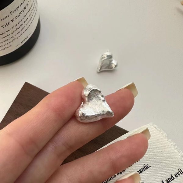 Wholesale 925 Sterling Silver Textured Heart Stud Earrings - Image 3