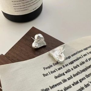 Wholesale 925 Sterling Silver Textured Heart Stud Earrings