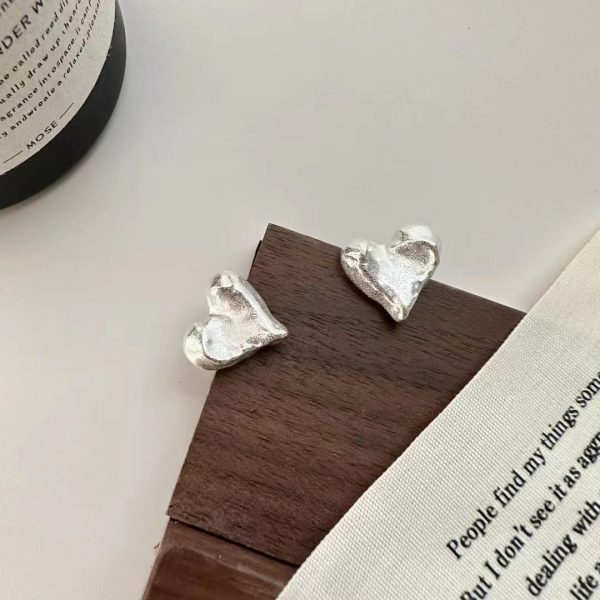 Wholesale 925 Sterling Silver Textured Heart Stud Earrings - Image 2