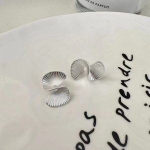 Wholesale 925 Sterling Silver Frosted Scalloped Earrings