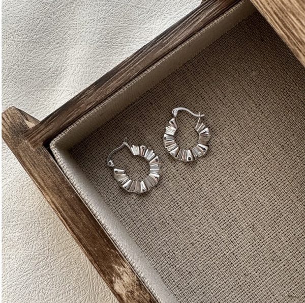 Wholesale 925 Sterling Silver Flower Hoop Earrins - Image 3