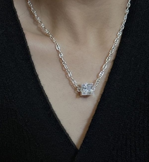 Wholesale 925 Sterling Silver Double Sided Zircon H Necklace - Image 6