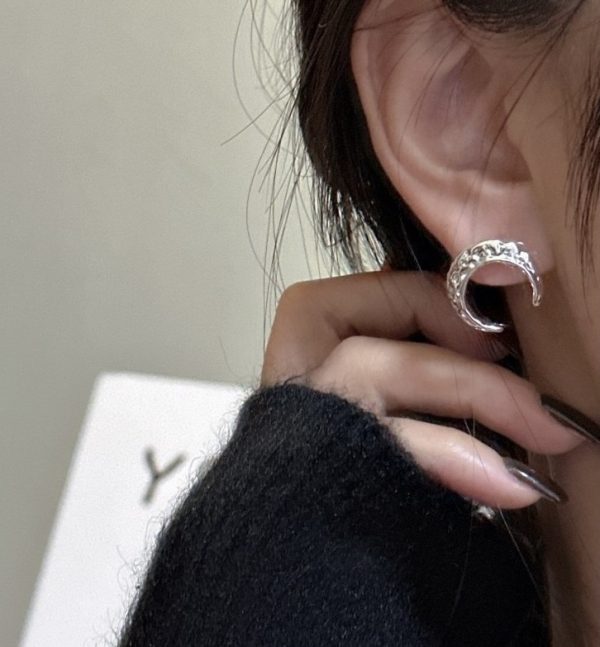 Wholesale 925 Sterling Silver Textured Moon Stud Earrings - Image 4