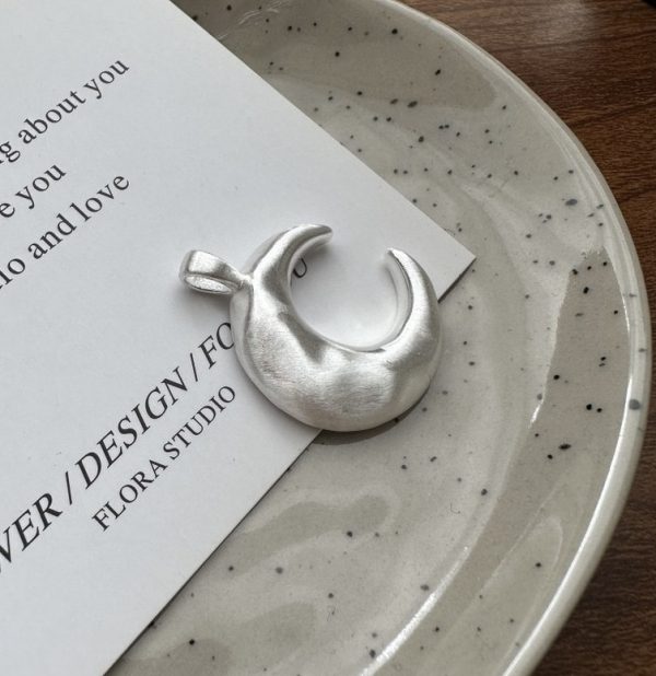 Wholesale 925 Sterling Silver Frosted Moon Earrings & Rings - Image 4