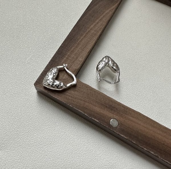 Wholesale 925 Sterling Silver Textured Love Earrings - Image 2