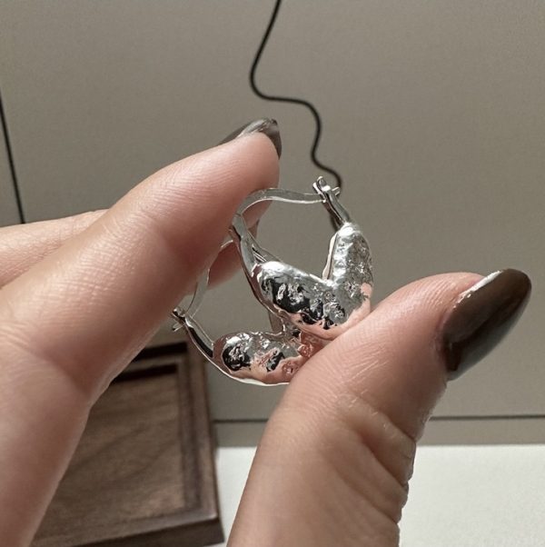 Wholesale 925 Sterling Silver Textured Love Earrings - Image 3