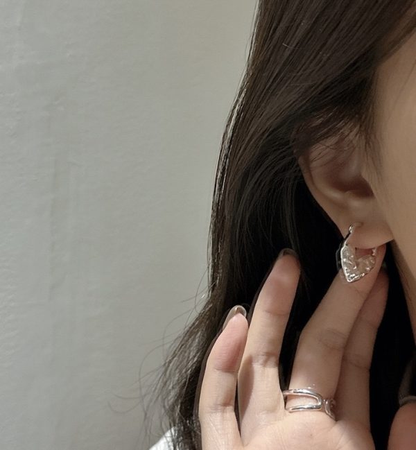 Wholesale 925 Sterling Silver Textured Love Earrings - Image 5