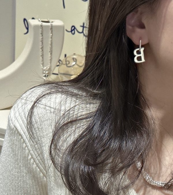 Wholesale 925 Sterling Silver Initial B Buckle Earrings - Image 5