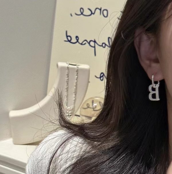 Wholesale 925 Sterling Silver Initial B Buckle Earrings - Image 6