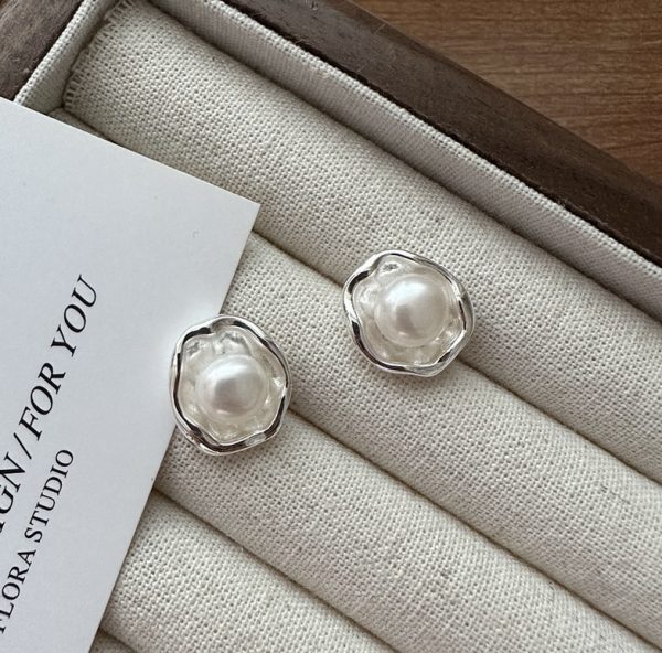 Wholesale 925 Sterling Silver Flower Freshwater Pearl Stud Earrings