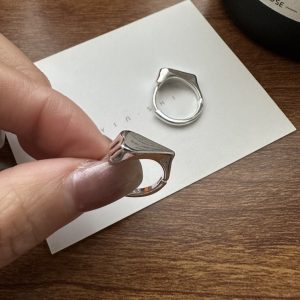 Wholesale 925 Sterling Silver Heart-shaped Buckle Earrings