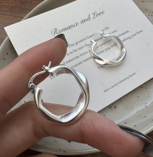 Wholesale 925 Sterling Silver Irregular Hoop Earrings - Image 2