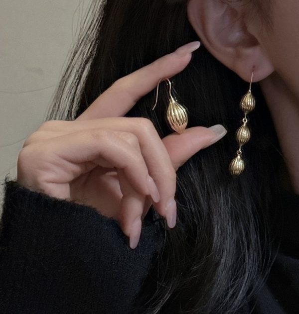 Wholesale 925 Sterling Silver Shell Asymmetrical Earrings - Image 4
