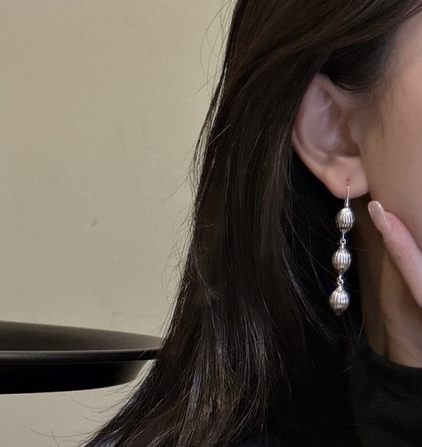 Wholesale 925 Sterling Silver Shell Asymmetrical Earrings - Image 5