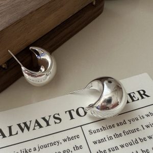 Wholesale 925 Sterling Silver Hollow Curved  Moon Earrings