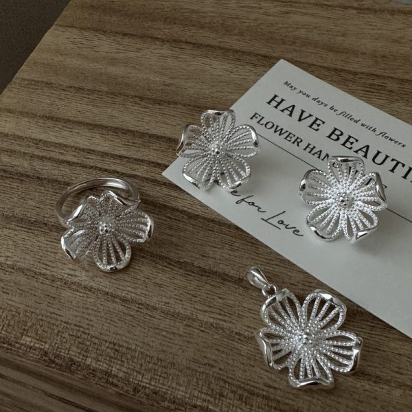 Wholesale 925 Sterling Silver Flower Earrings & Ring & Pendant