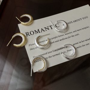 Wholesale 925 Sterling Silver Color Separation Moon Stud Earrings