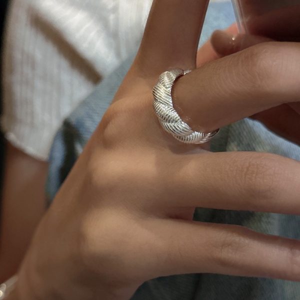 Wholesale 925 Sterling Silver Textured Croissant Ring - Image 5