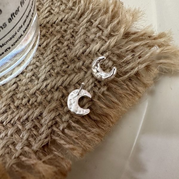Wholesale 925 Sterling Silver Textured Moon Stud Earrings - Image 2