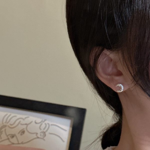 Wholesale 925 Sterling Silver Textured Moon Stud Earrings - Image 6