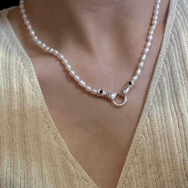 Wholesale 925 Sterling Silver Hand In Hand Pearl Necklace - Image 4