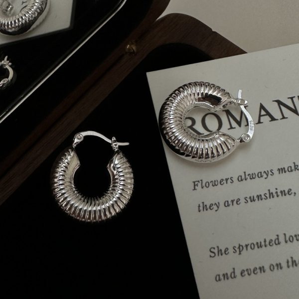 Wholesale 925 Sterling Silver Hollow Striped Buckle Earrings - Image 3
