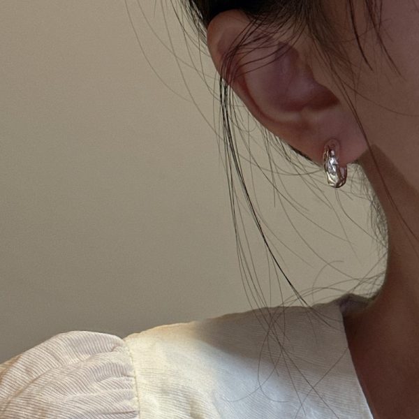 Wholesale 925 Sterling Silver Textured C-shape Earrings - Image 4