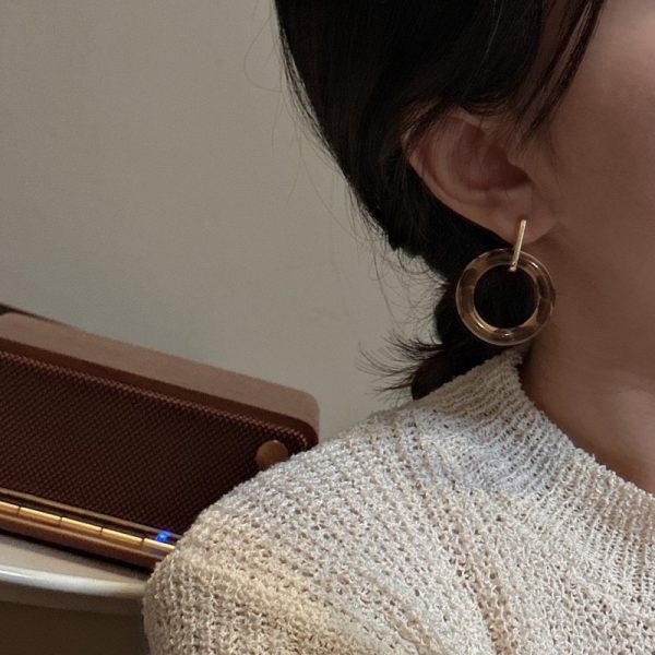 Wholesale 925 Sterling Silver Leopard Hoop Earring In Gold - Image 4