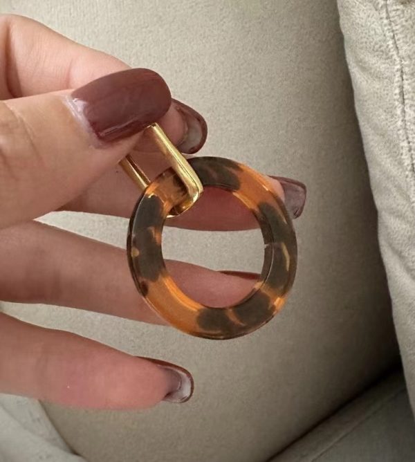 Wholesale 925 Sterling Silver Leopard Hoop Earring In Gold - Image 3