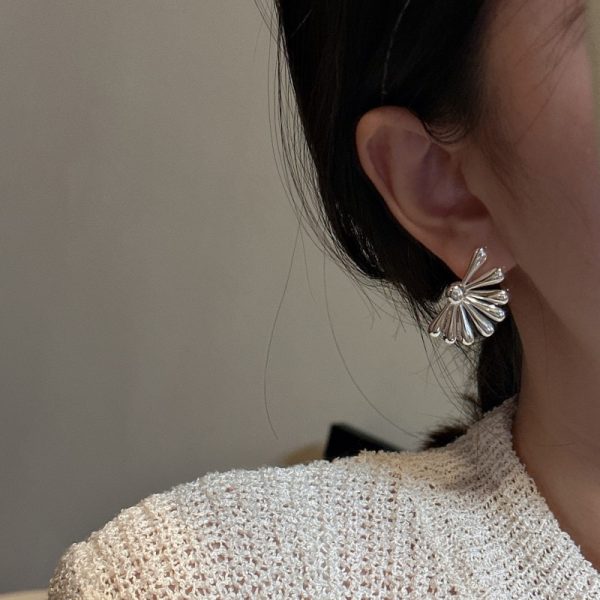 Wholesale 925 Sterling Silver Daisy Stud Earrings - Image 6