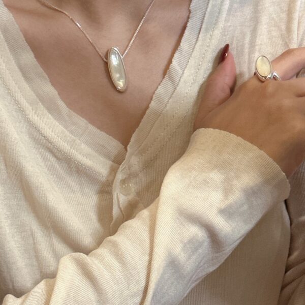 Wholesale 925 Sterling Silver Oval White Shell Necklace & Ring & Earrings - Image 9