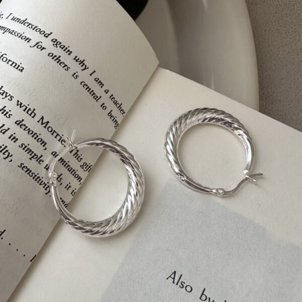 Wholesale 925 Sterling Silver Croissant Hoop Earrings - Image 2