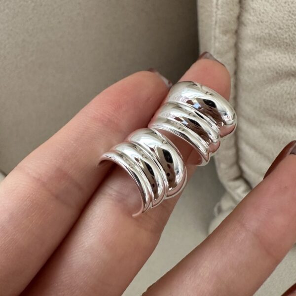 Wholesale 925 Sterling Silver Glossy Simple Earrings - Image 2