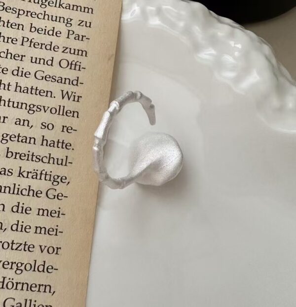 Wholesale 925 Sterling Silver Burnt White Flower Ring - Image 3