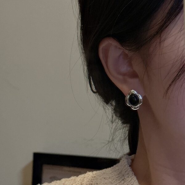Wholesale 925 Sterling Silver Black Agate Flower Stud Earrings - Image 4