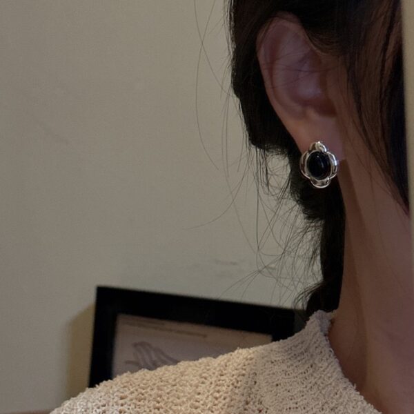 Wholesale 925 Sterling Silver Black Agate Flower Stud Earrings - Image 5