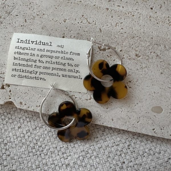 Wholesale 925 Sterling Silver Leopard Flower Earrings - Image 3