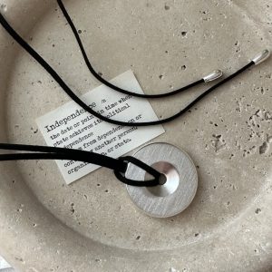 Wholesale 925 Sterling Silver Matte Circle Black Cord Necklace