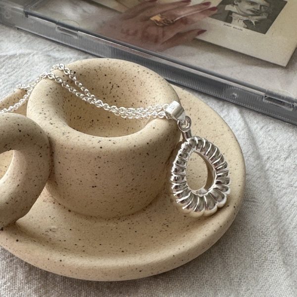 Wholesale 925 Sterling Silver Teardrop Hollow Necklace - Image 2