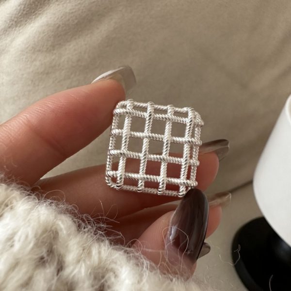 Wholesale 925 Sterling Silver Chunky Mesh Stud Earrings - Image 3