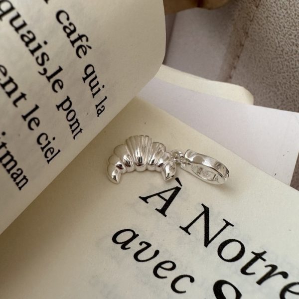 Wholesale 925 Sterling Silver Croissant Pendant