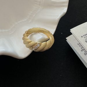 Wholesale 925 Sterling Silver Croissant Zircon Ring