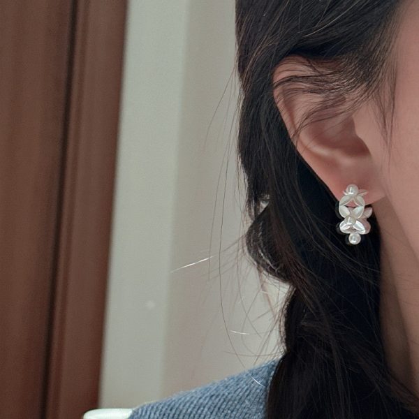 Wholesale 925 Sterling Silver Pearl Leaf Earrings - Image 4