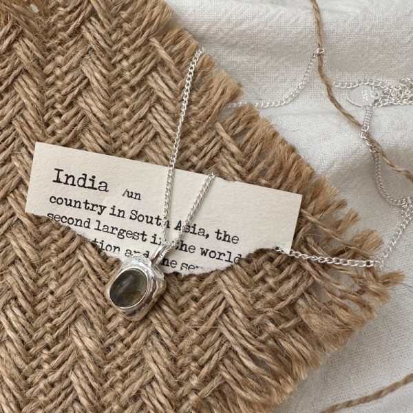 Wholesale 925 Sterling Silver Square Labradorite Necklace - Image 3