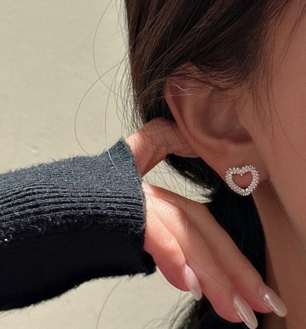 Wholesale 925 Sterling Silver Sparkly Love Earrings - Image 6