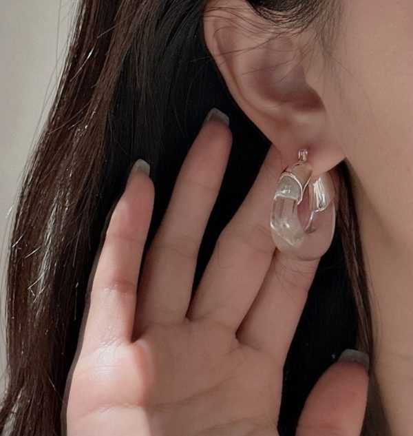 Wholesale 925 Sterling Silver Red and White Resin U-shaped Earrings - Image 4