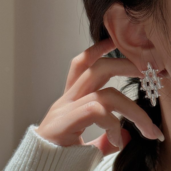 Wholesale 925 Sterling Silver Rhombic Woven Earrings - Image 4