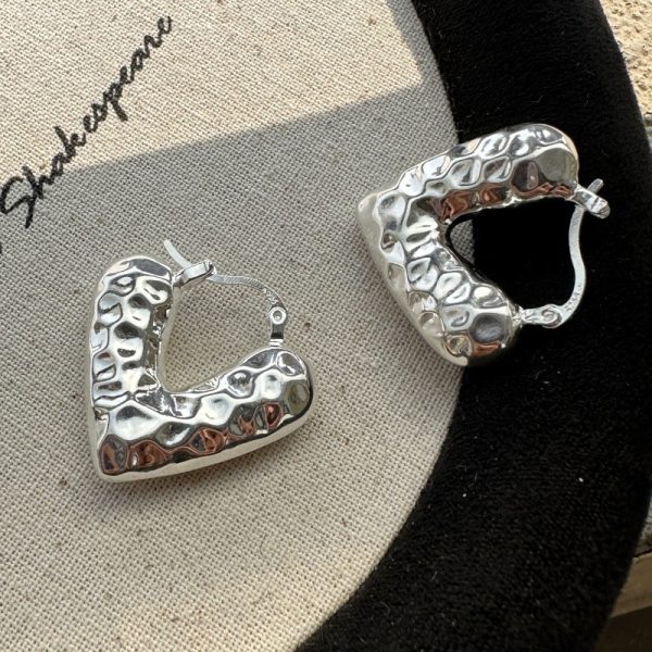 Wholesale 925 Sterling Silver Hollow Texture Love Earrings - Image 2
