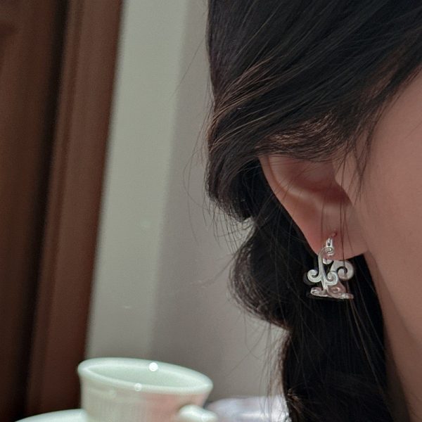 Wholesale 925 Sterling Silver Floral Matte Hoop Earrings - Image 5